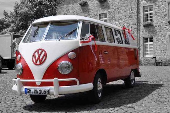 vermieteter VW Bulli Oldtimer dekoriert für den Kunden